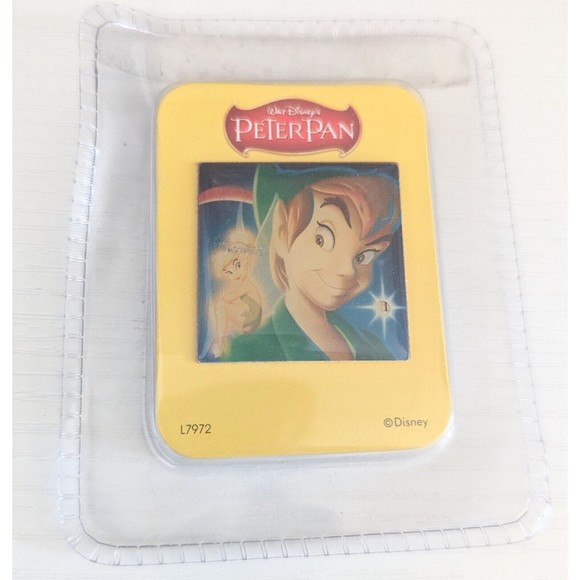 WALT DISNEY PETER PAN TINKERBELL LIGHT UP BLINKING PIN NEW & SEALED - Picture 1 of 2